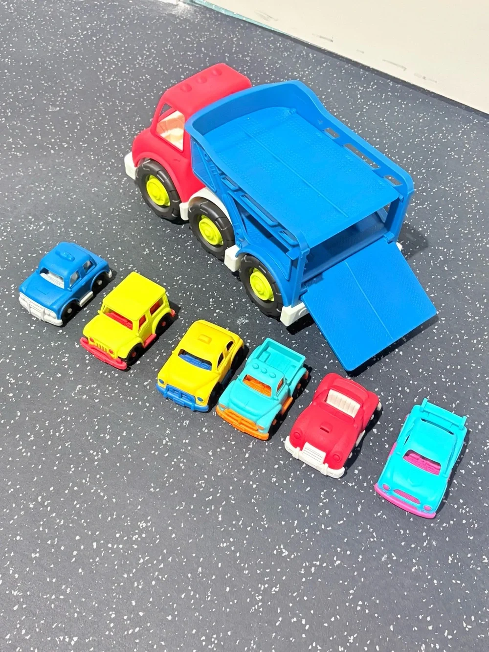 B. Toys Car Carrier
